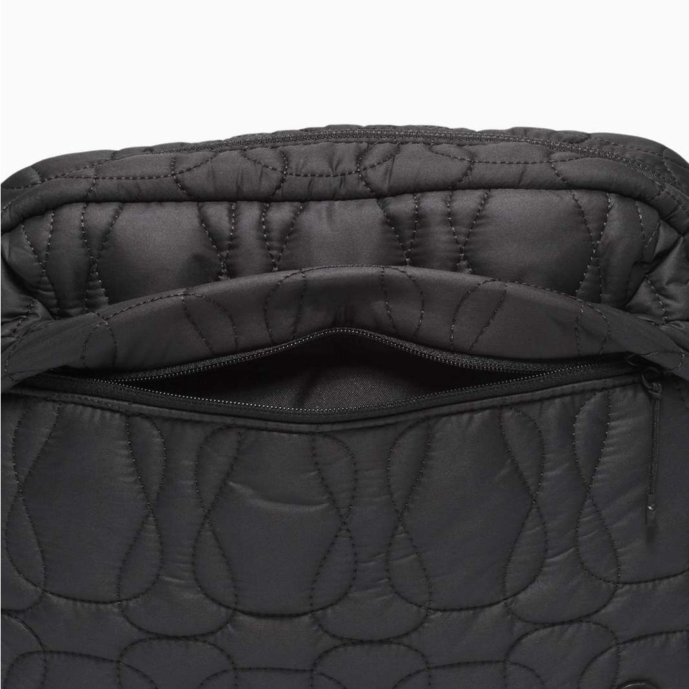 Lululemon Quilted Embrace Crossbody Bag - Picture 3 of 15
